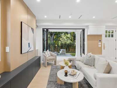 588 E 10th Avenue - 3