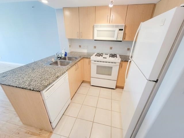410-8460 Granville Avenue, Richmond, BC, V6P 4Z7 - 6