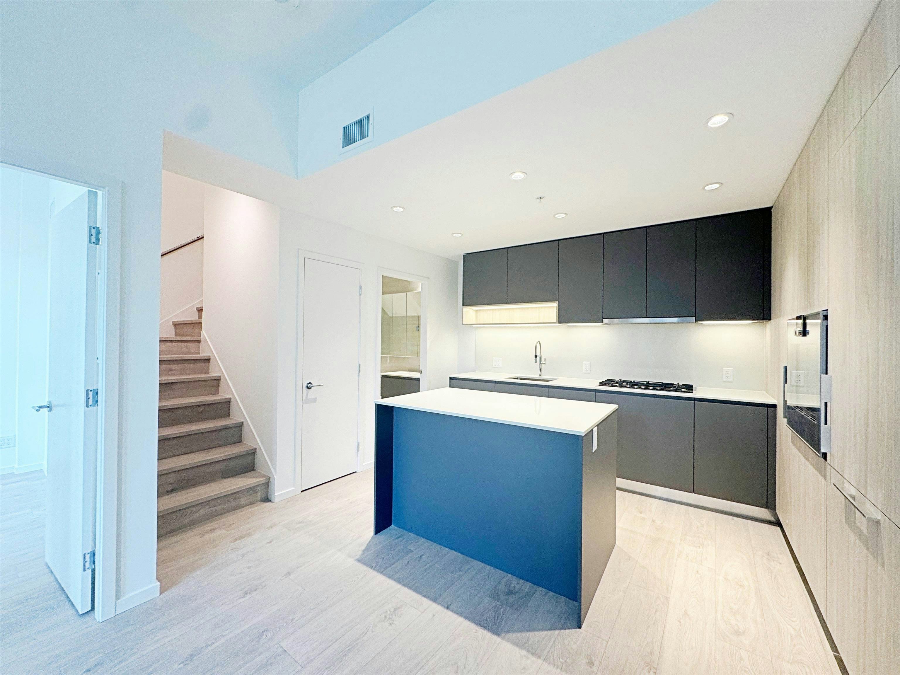 2-6200 Minoru Boulevard, Richmond, BC, V6Y 0M9