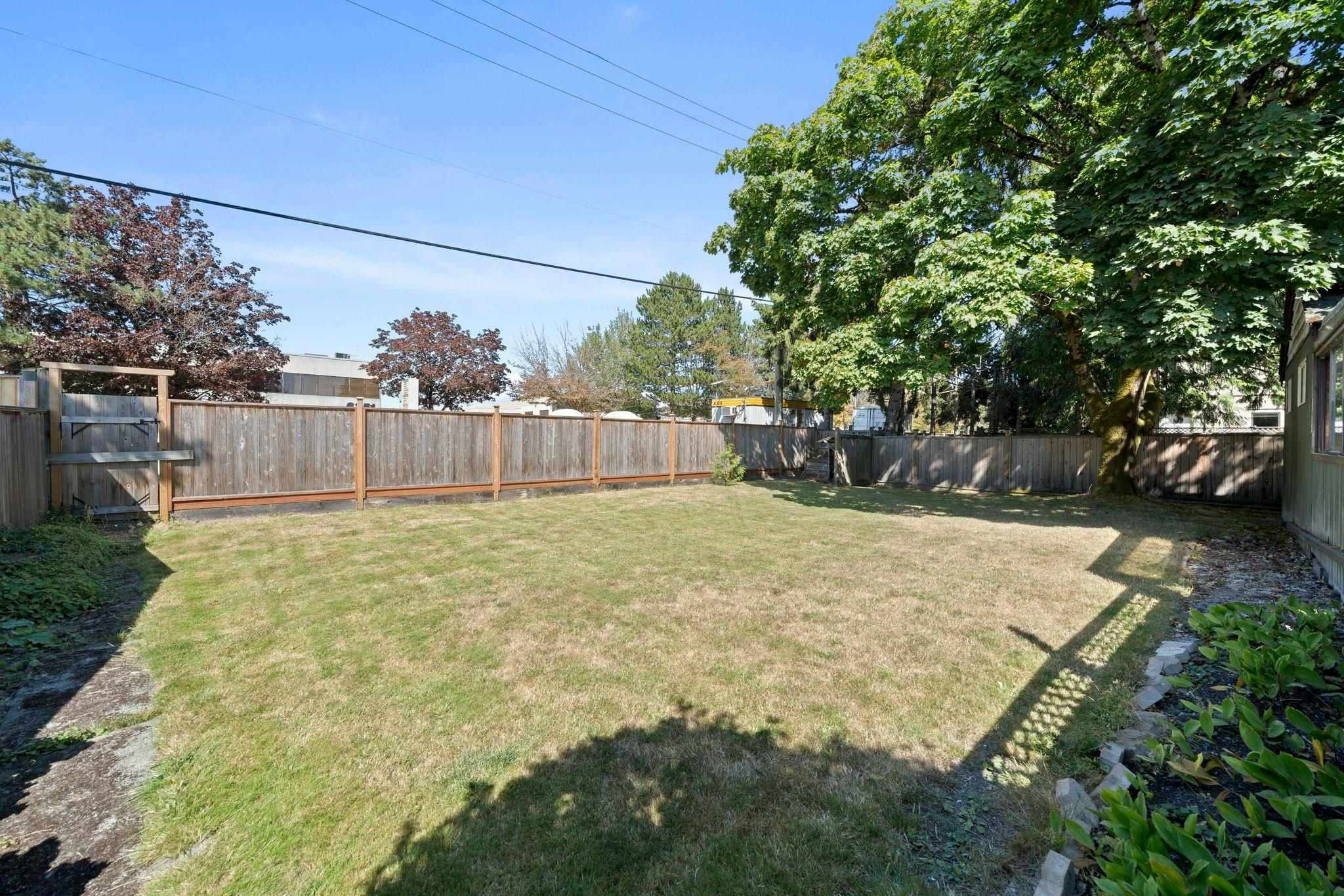 6731 Camsell Crescent, Richmond, BC, V7C 2M9 - 30