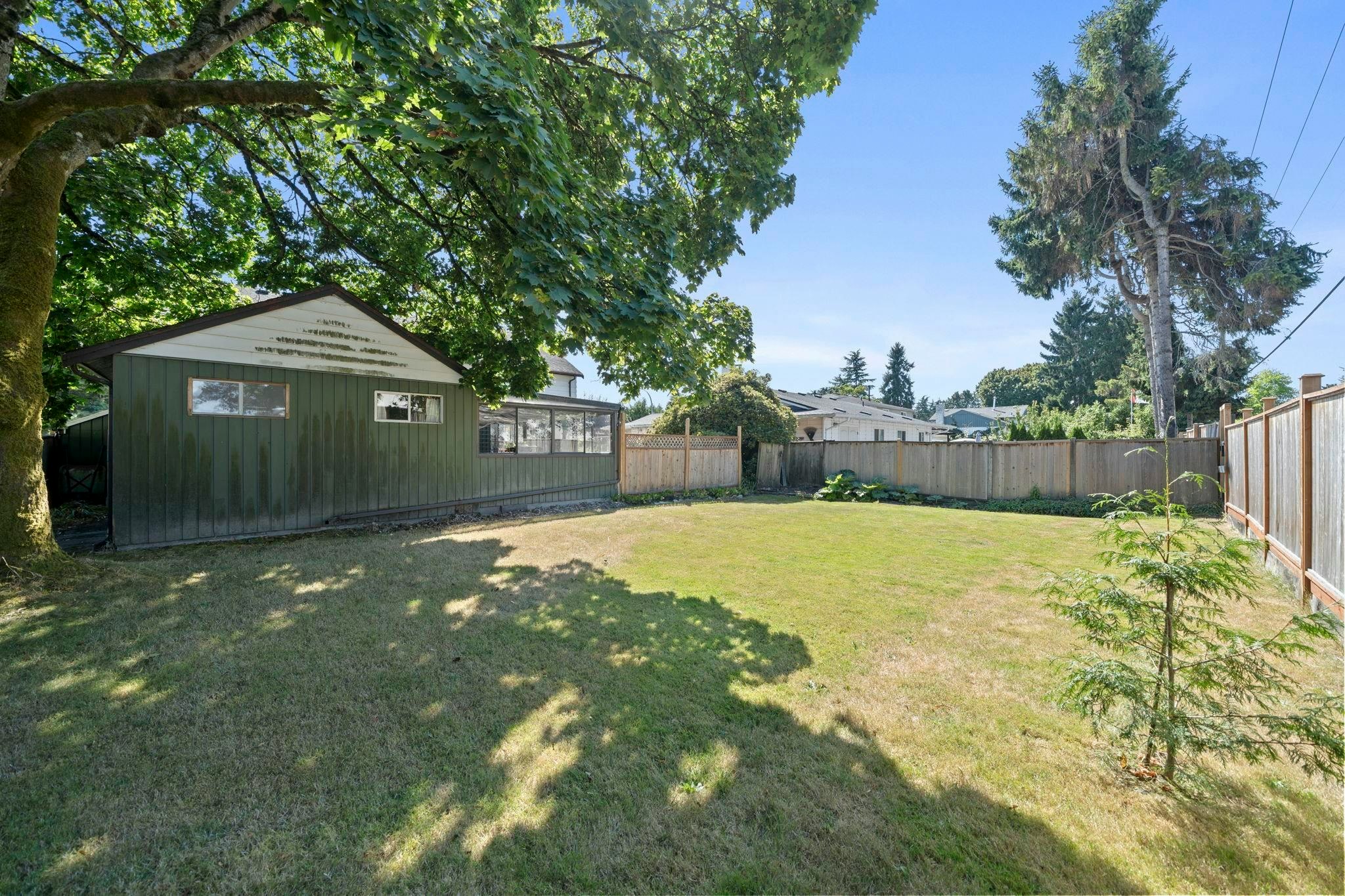 6731 Camsell Crescent - 3