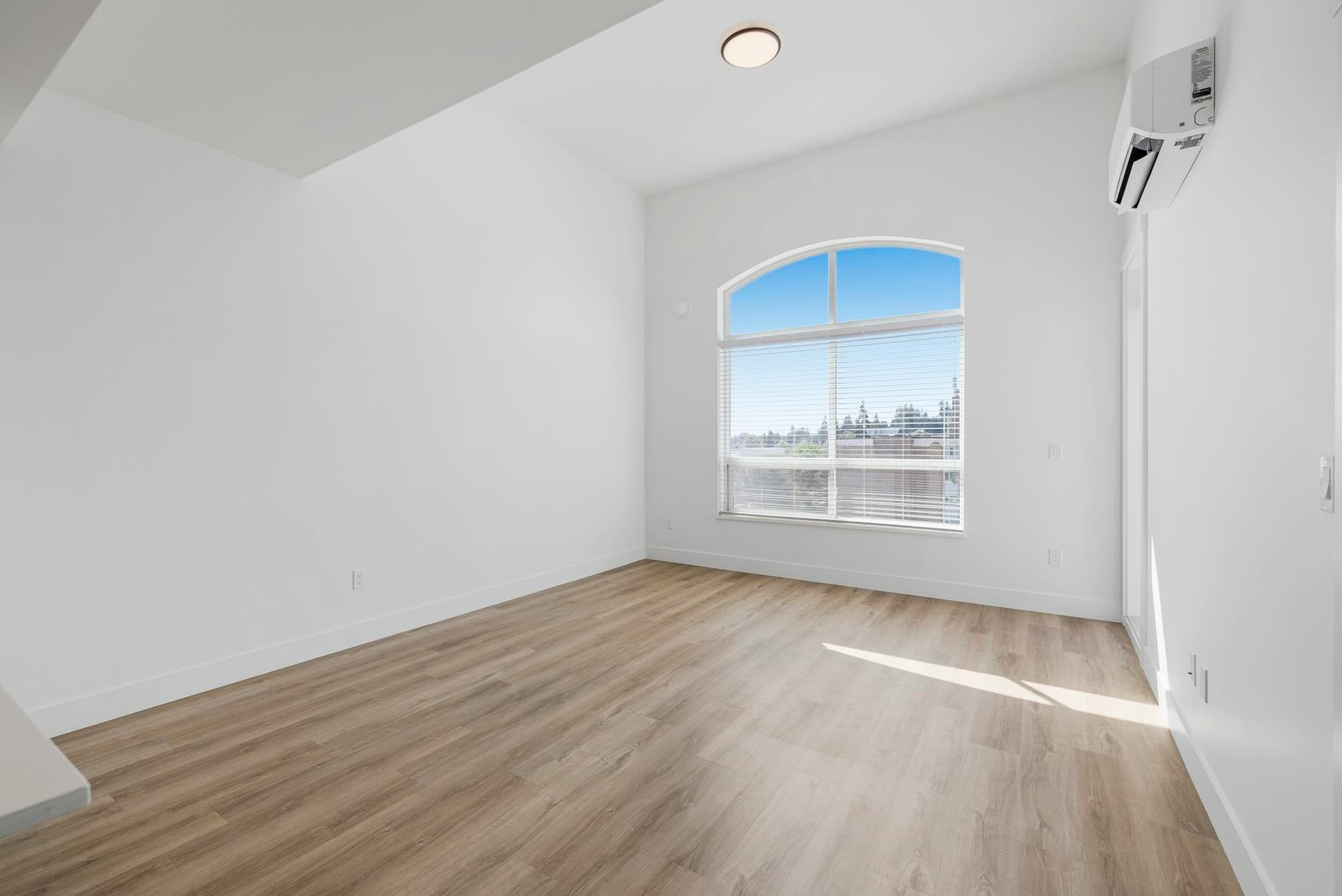 1613-2180 Kelly Avenue, Port Coquitlam, BC, V3C 0S6 - 2