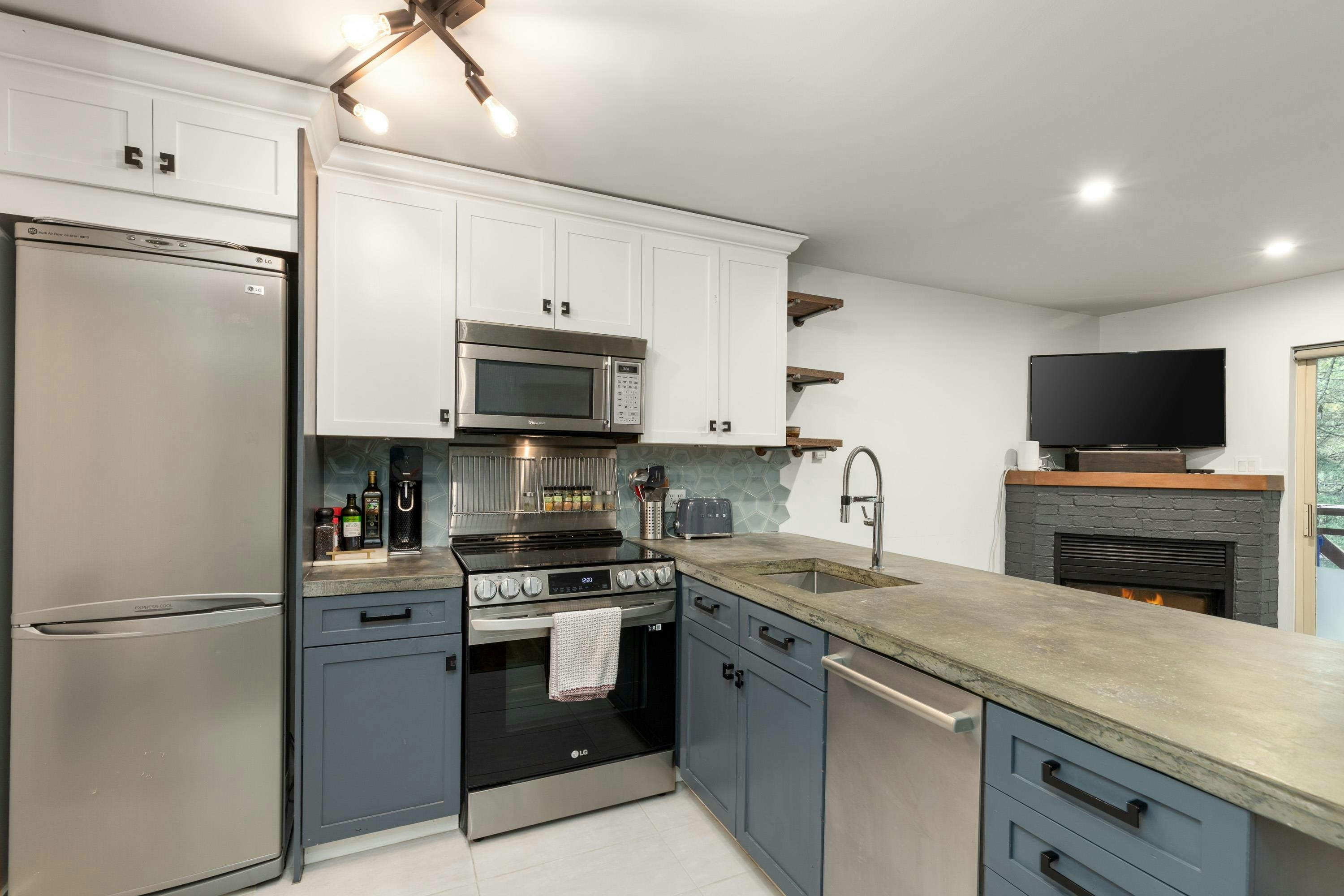 113-3070 Hillcrest Drive, Whistler, BC, V8E 0V1 - 6