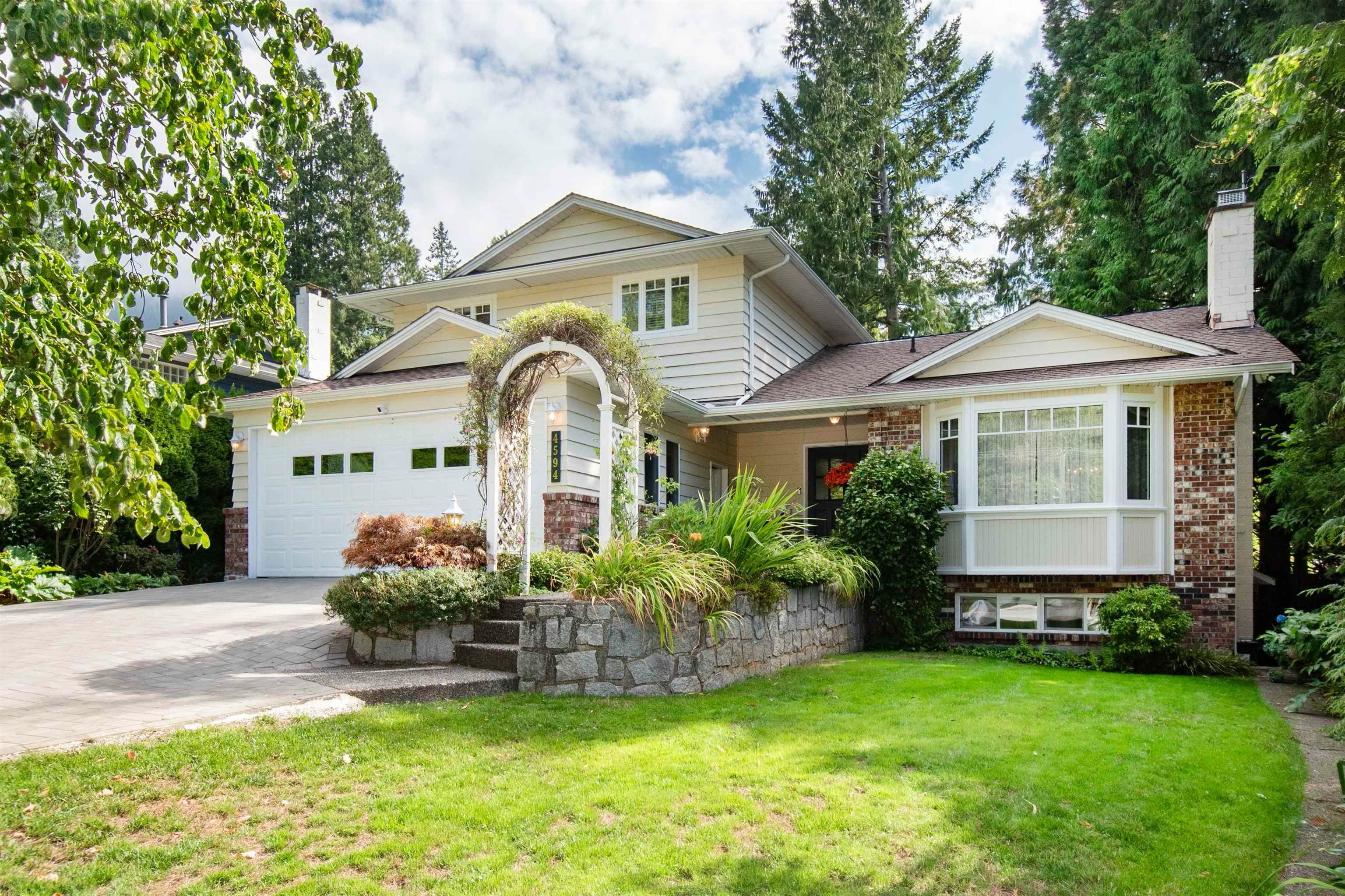 4594 Teviot Place, North Vancouver, BC, V7R 4M5