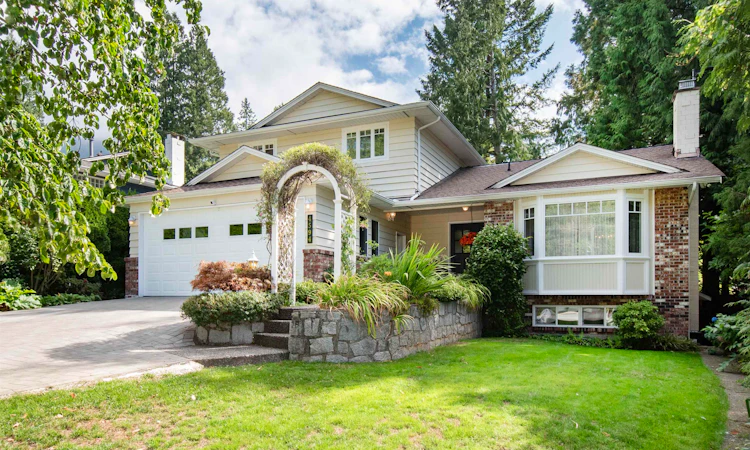 4594 Teviot Place