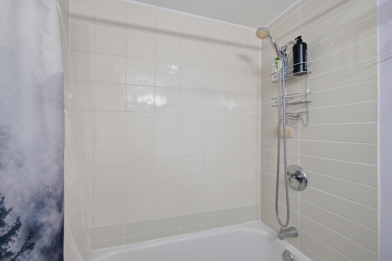 209-2120 W 2nd Avenue, Vancouver, BC, V6K 1H6 - 18