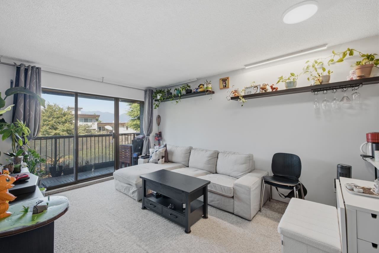 209-2120 W 2nd Avenue - 3