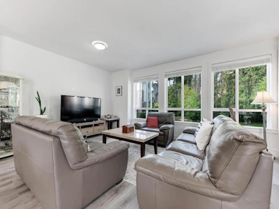 114-9688 162a Street - 3