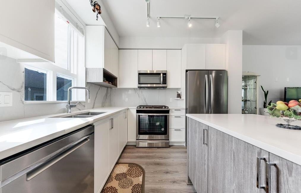114-9688 162a Street - 2