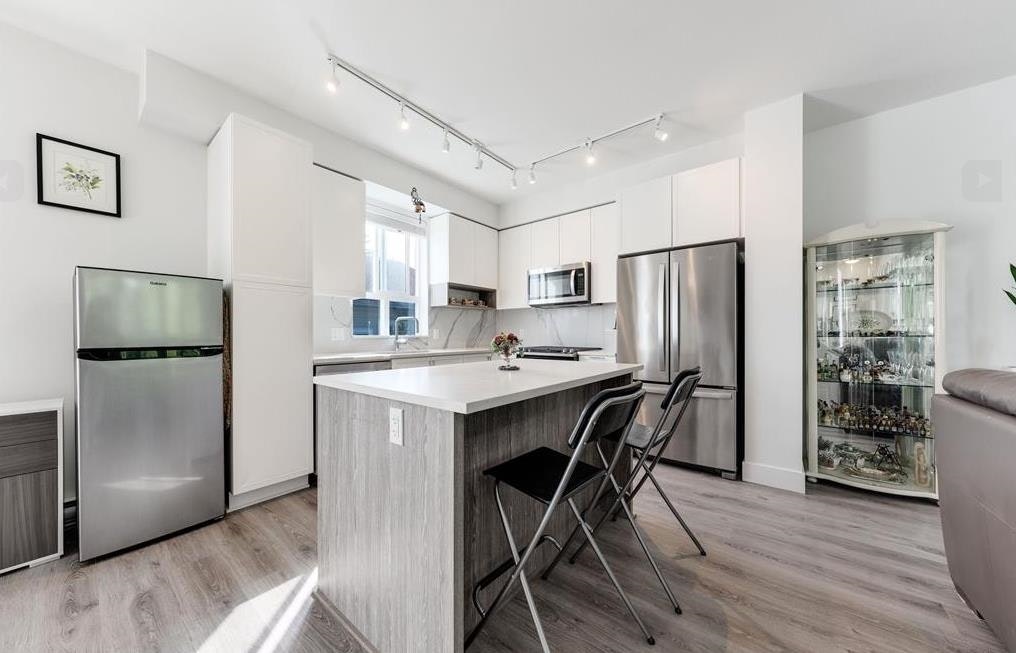 114-9688 162a Street - 4
