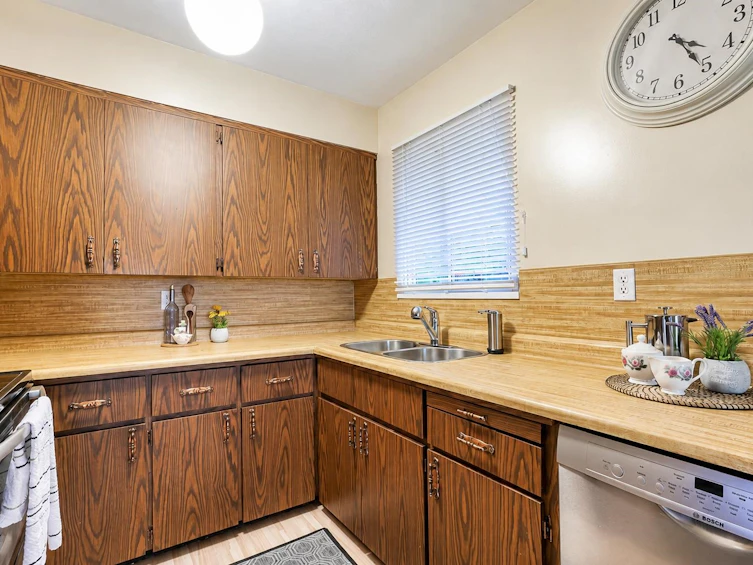 11570 94 Avenue, Delta, BC, V4C 3R4 - 2