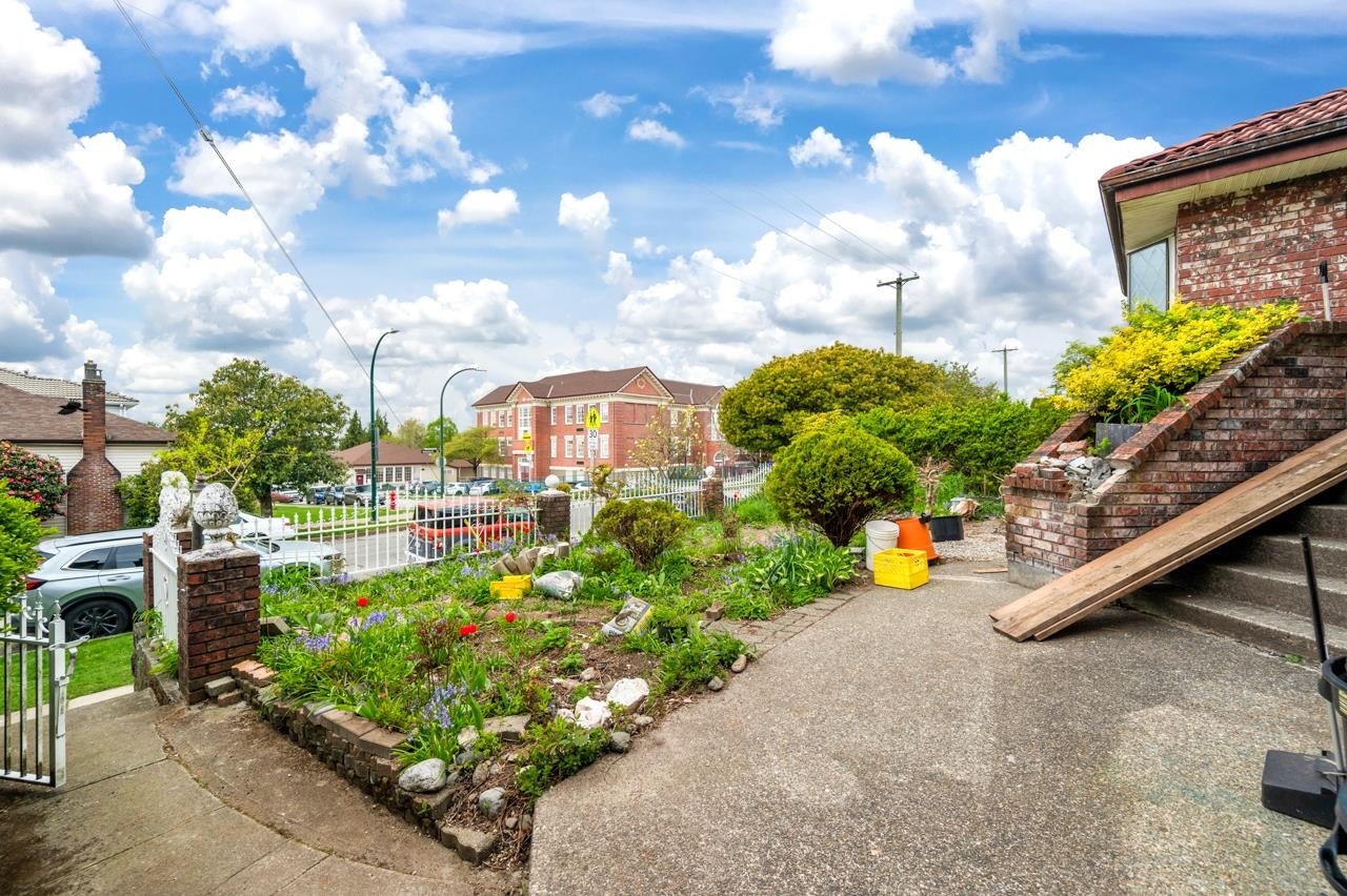 4338 Ontario Street - 5