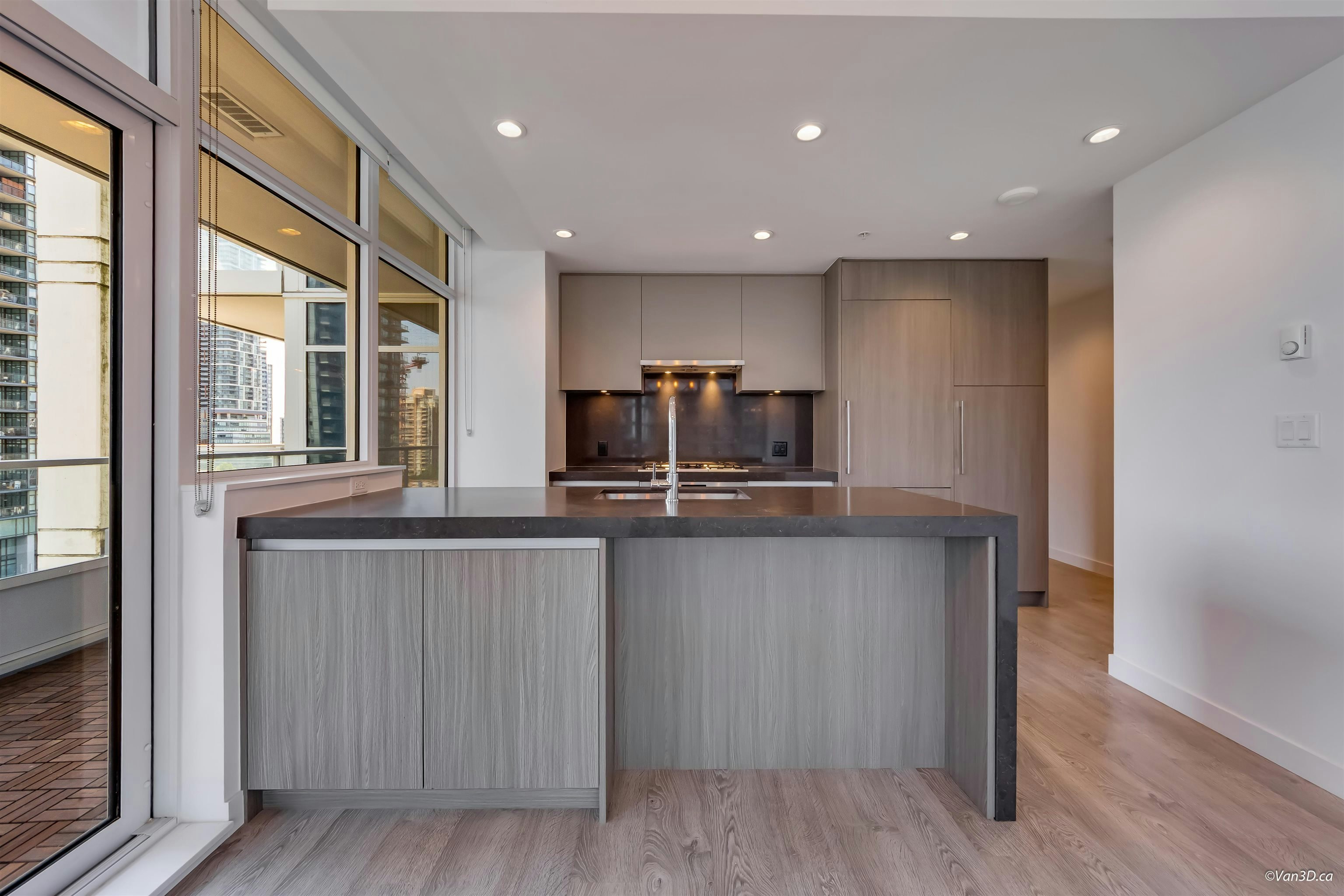 907-6080 Mckay Avenue - 5