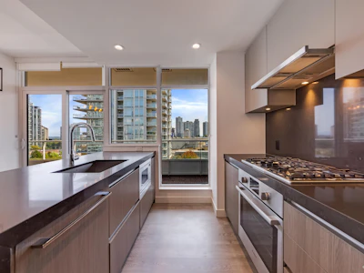 907-6080 Mckay Avenue - 4