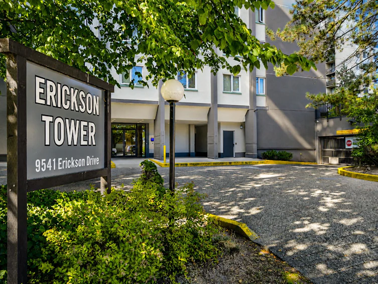 905-9541 Erickson Drive, Burnaby, BC, V3J 7N8