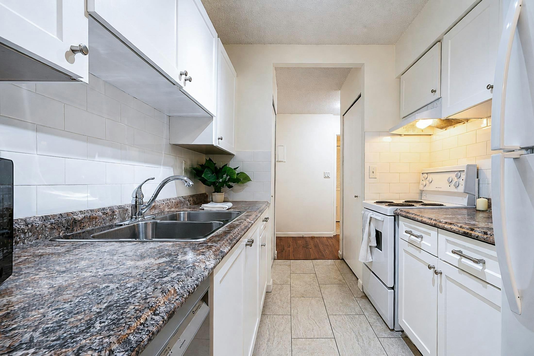 905-9541 Erickson Drive, Burnaby, BC, V3J 7N8 - 18