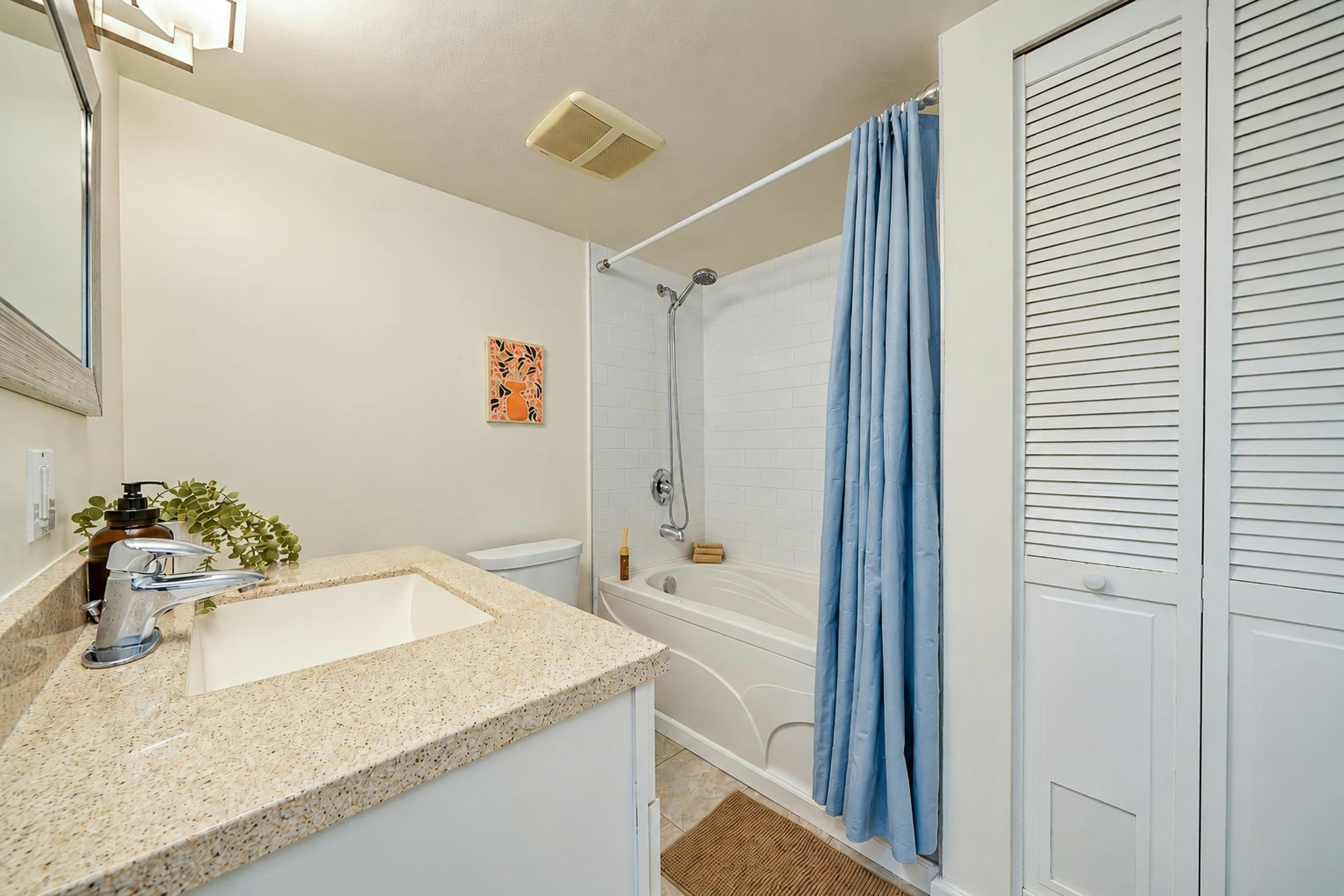 905-9541 Erickson Drive - 4