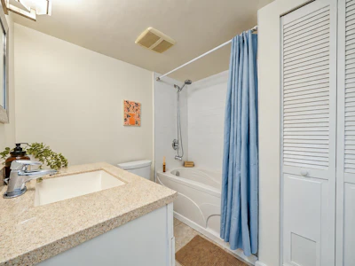905-9541 Erickson Drive - 4