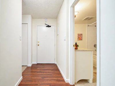 905-9541 Erickson Drive - 3