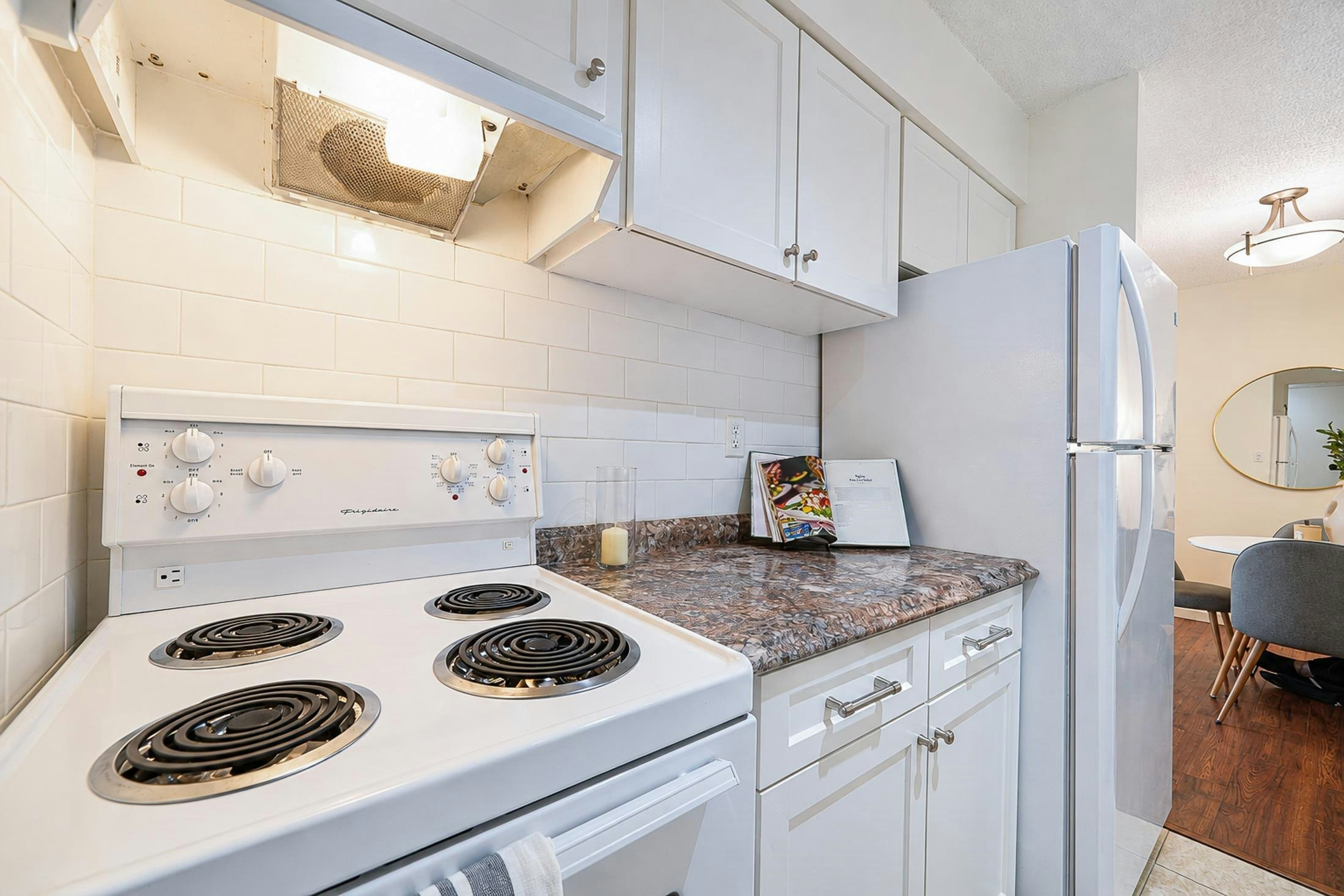 905-9541 Erickson Drive, Burnaby, BC, V3J 7N8 - 20