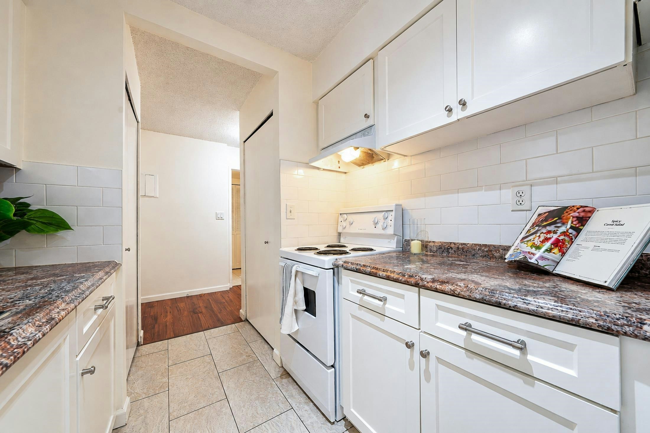 905-9541 Erickson Drive, Burnaby, BC, V3J 7N8 - 19