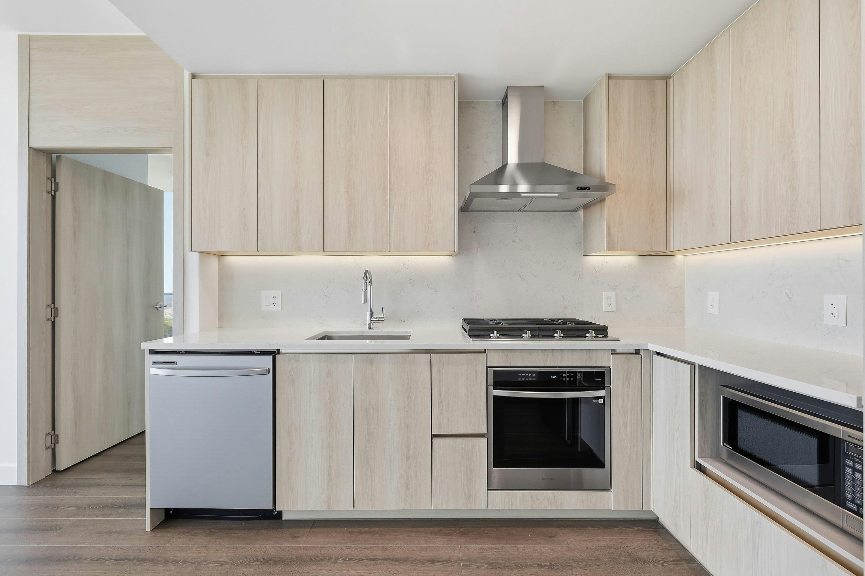 2908-10750 135a Street, Surrey, BC, V3T 0V4 - 4