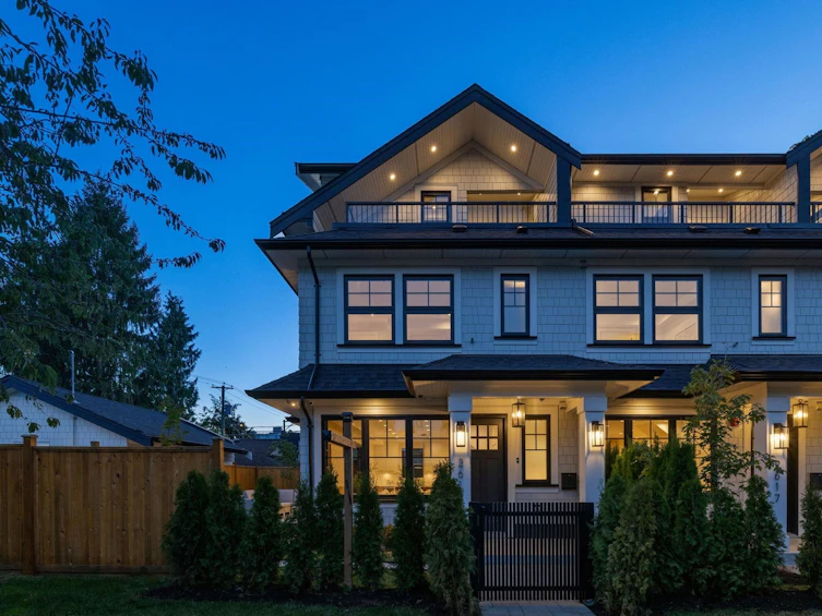 2619 Carolina Street, Vancouver, BC, V5T 2A4
