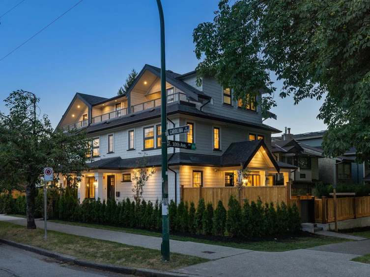 2619 Carolina Street, Vancouver, BC, V5T 2A4 - 28