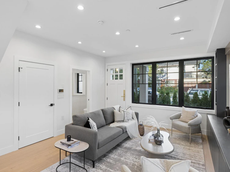2619 Carolina Street, Vancouver, BC, V5T 2A4 - 3