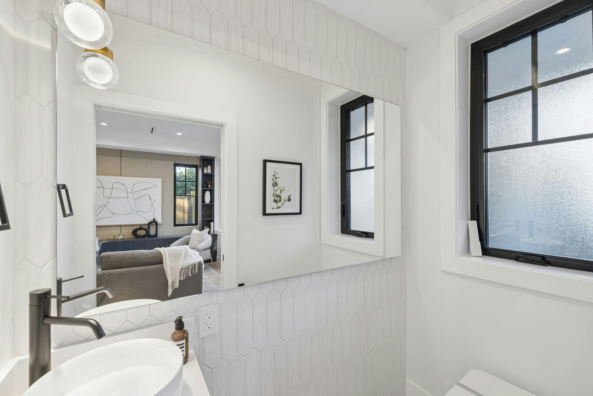2619 Carolina Street, Vancouver, BC, V5T 2A4 - 11