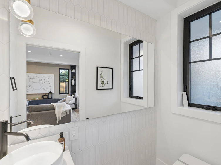 2619 Carolina Street, Vancouver, BC, V5T 2A4 - 11