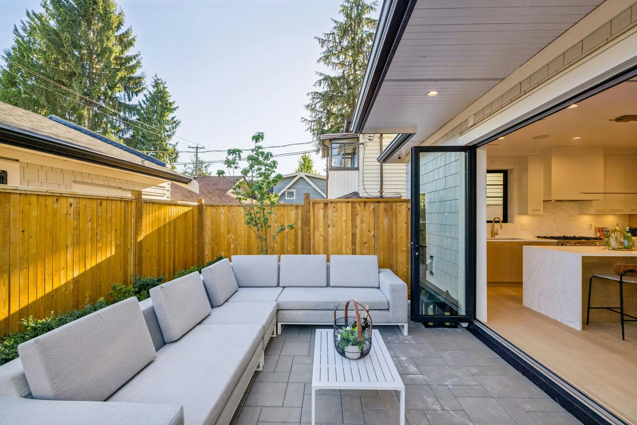 2619 Carolina Street, Vancouver, BC, V5T 2A4 - 26
