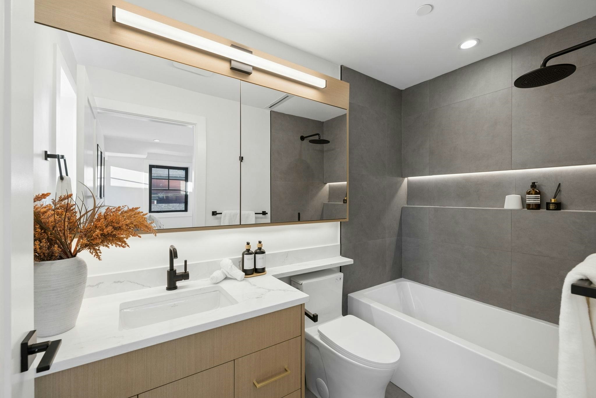 2619 Carolina Street, Vancouver, BC, V5T 2A4 - 23
