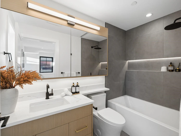 2619 Carolina Street, Vancouver, BC, V5T 2A4 - 23