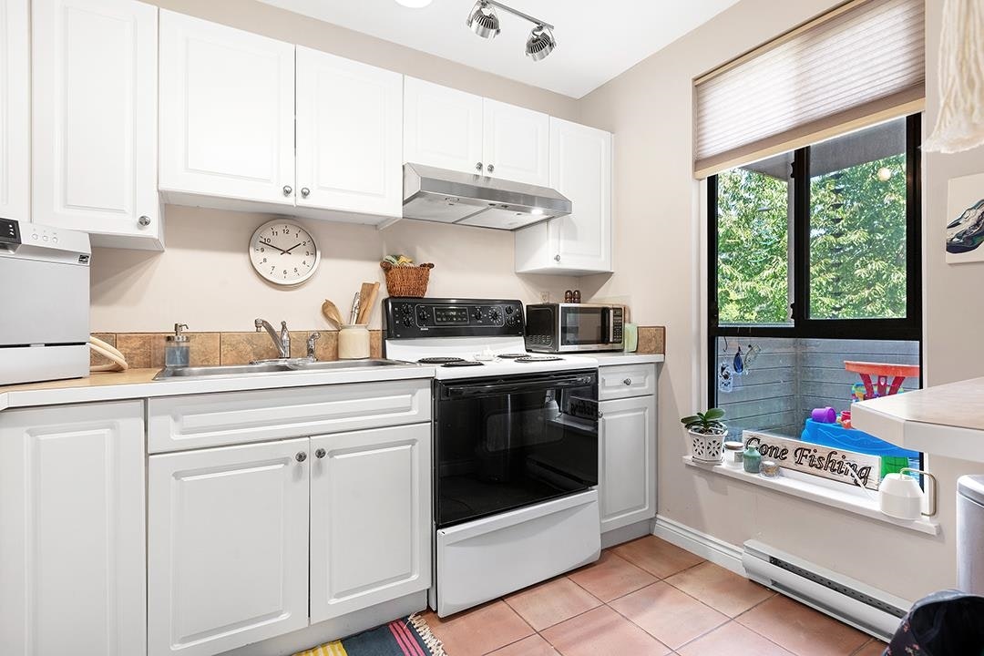 201-9146 Saturna Drive, Burnaby, BC, V3J 7K2 - 5
