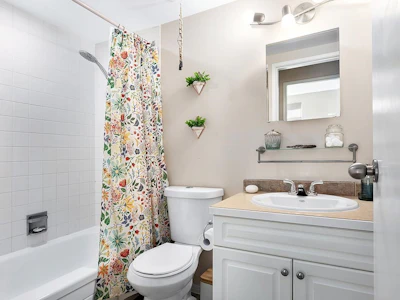 201-9146 Saturna Drive - 4