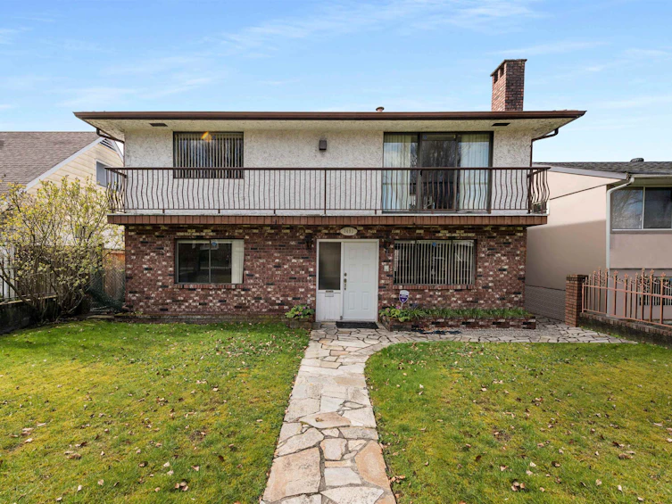 3481 Dieppe Drive, Vancouver, BC, V5M 4C8