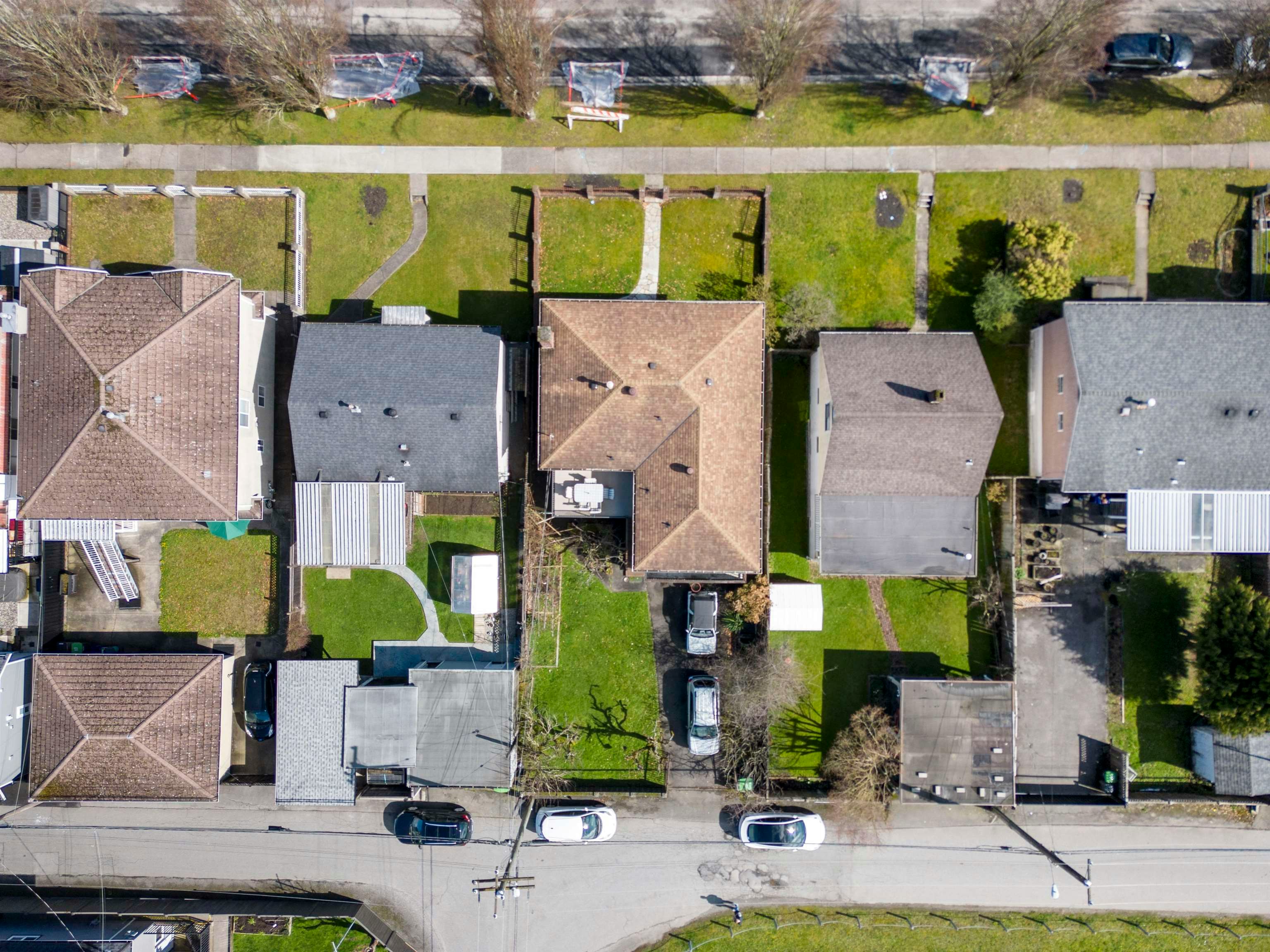 3481 Dieppe Drive, Vancouver, BC, V5M 4C8 - 33