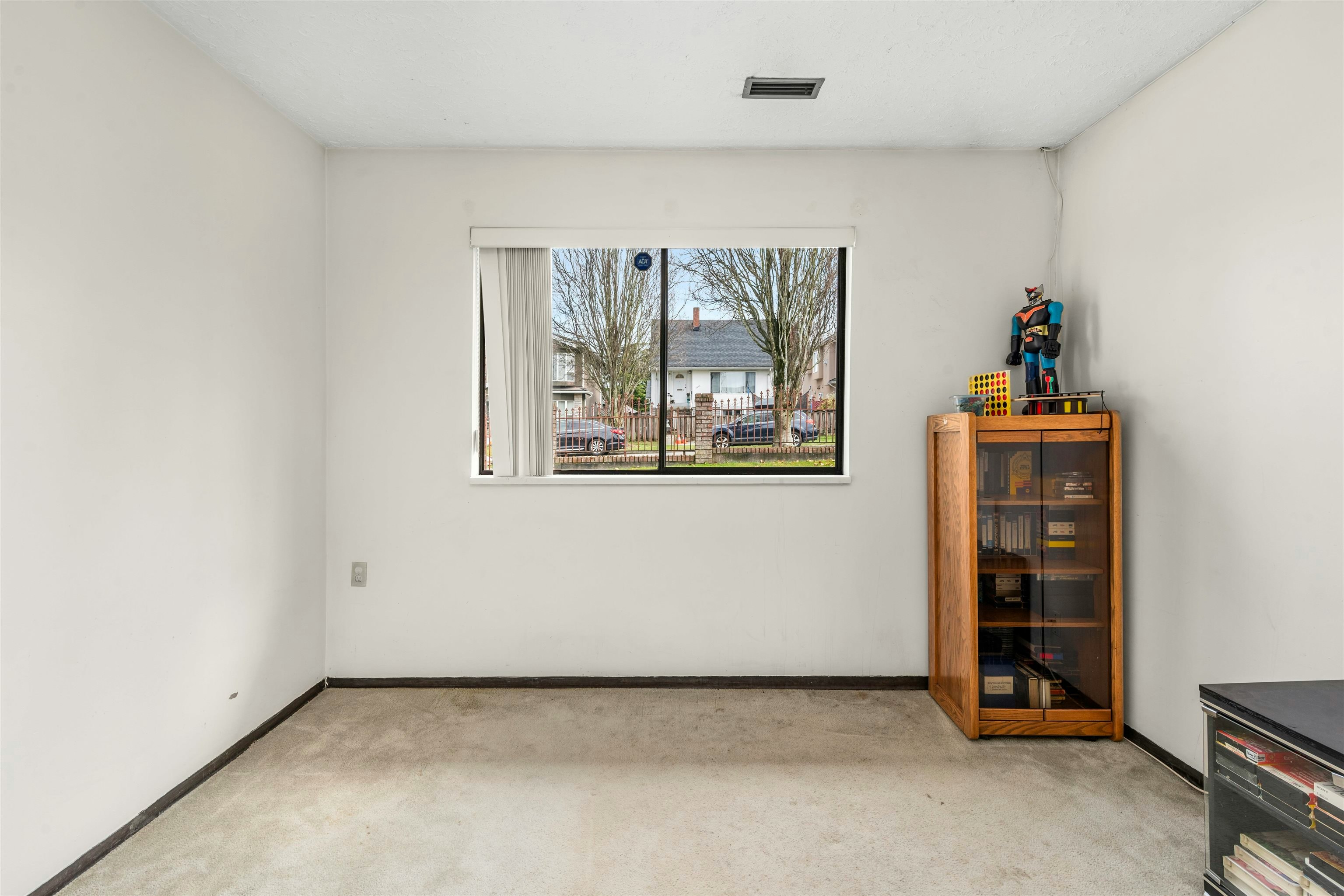 3481 Dieppe Drive, Vancouver, BC, V5M 4C8 - 24
