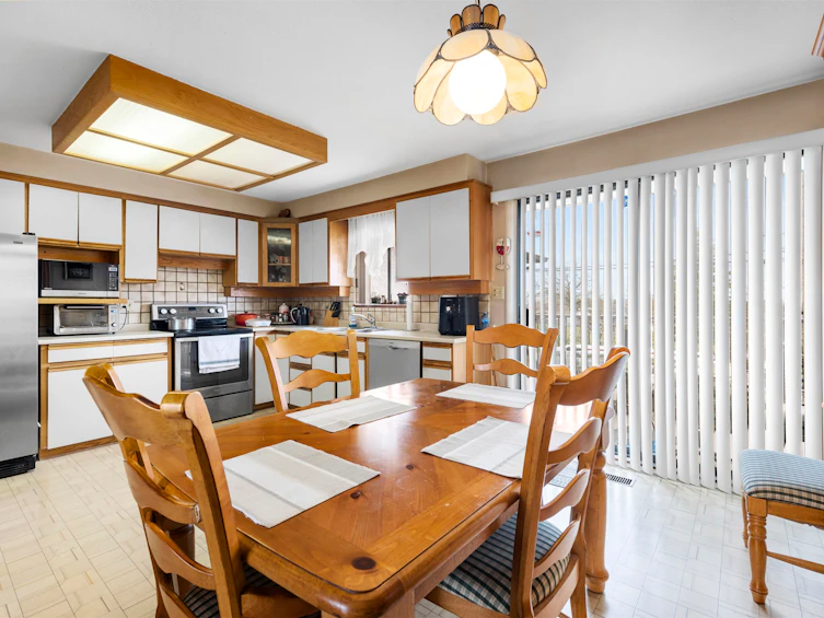 3481 Dieppe Drive, Vancouver, BC, V5M 4C8 - 4