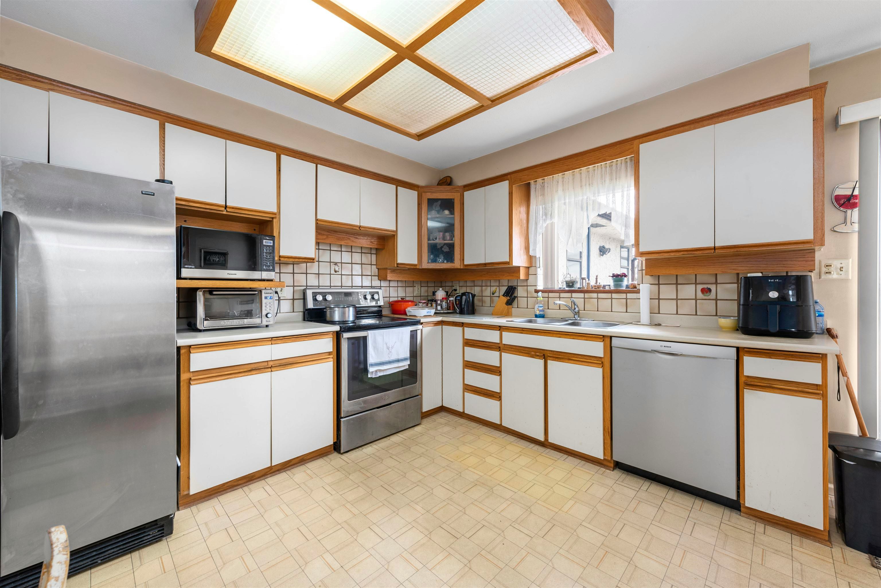3481 Dieppe Drive - 2