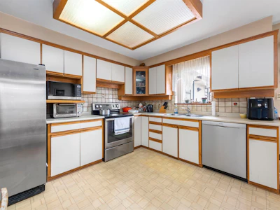 3481 Dieppe Drive - 2