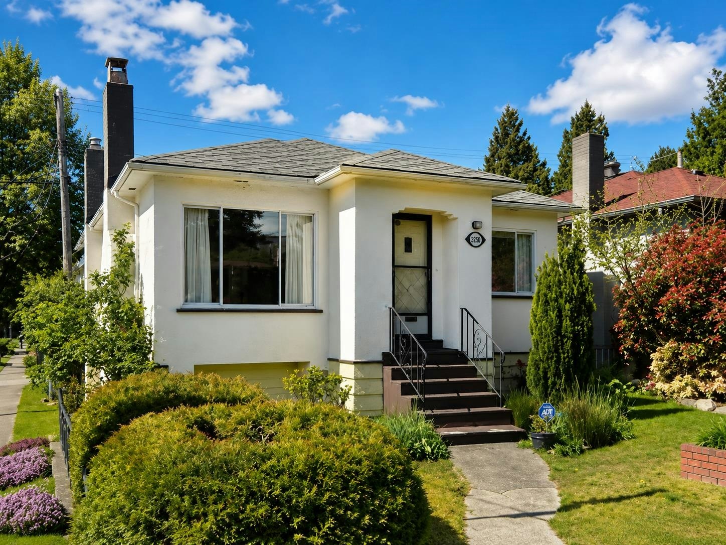 7895 Granville Street, Vancouver, BC, V6P 4Z1