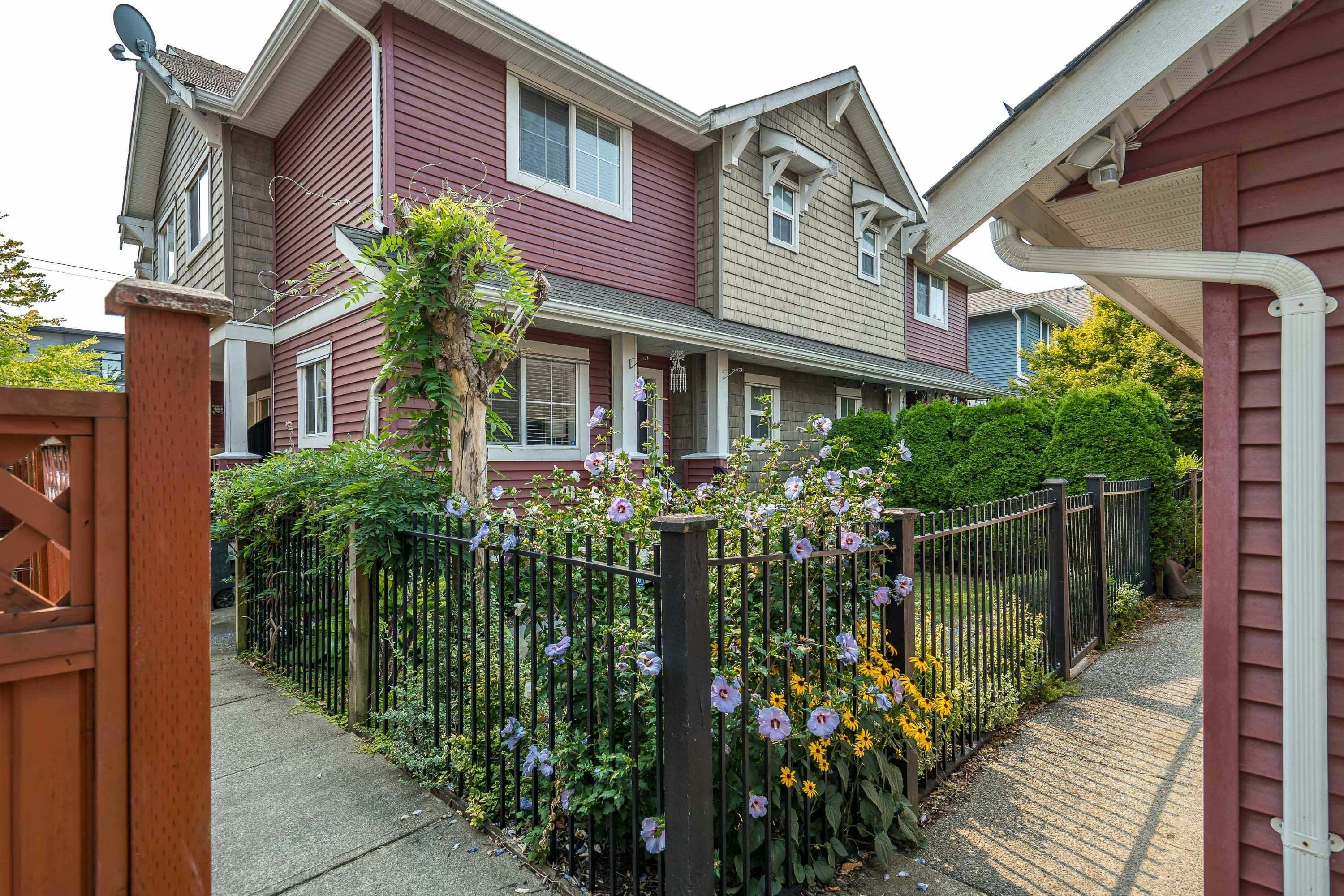 D2-19319 72 Avenue, Surrey, BC, V4N 5X9