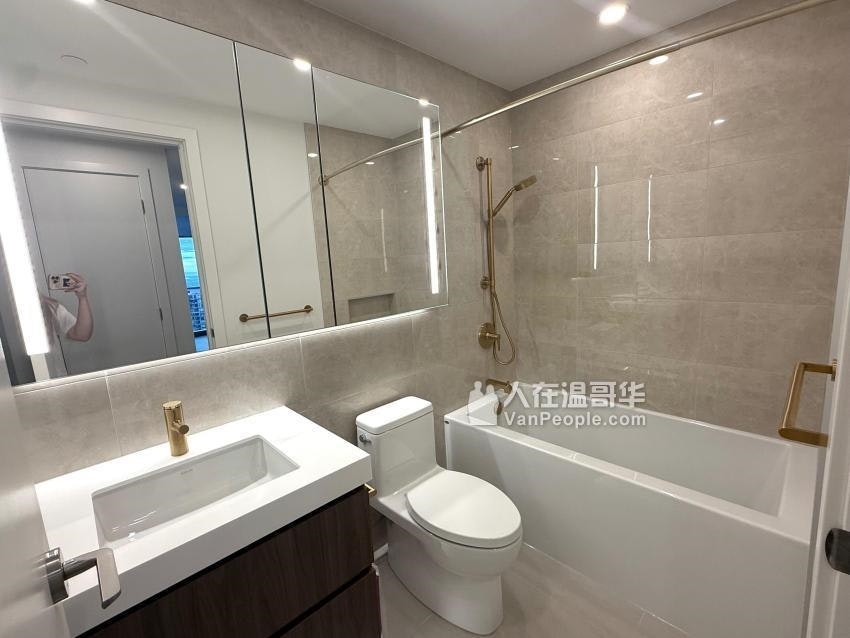 33xx-5987 Wilson Avenue, Burnaby, BC, V5H 0L7 - 7