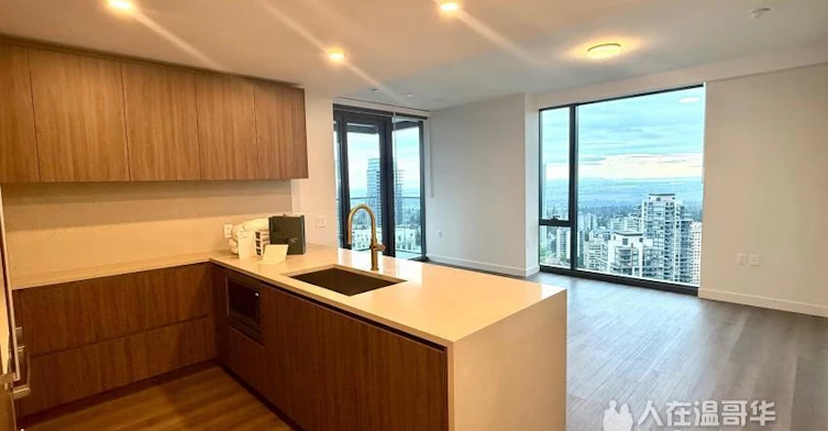 33xx-5987 Wilson Avenue, Burnaby, BC, V5H 0L7