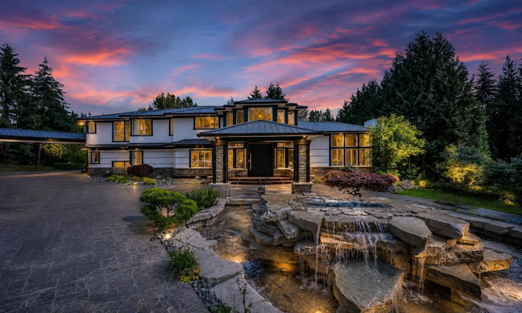 1404 Charlotte Crescent