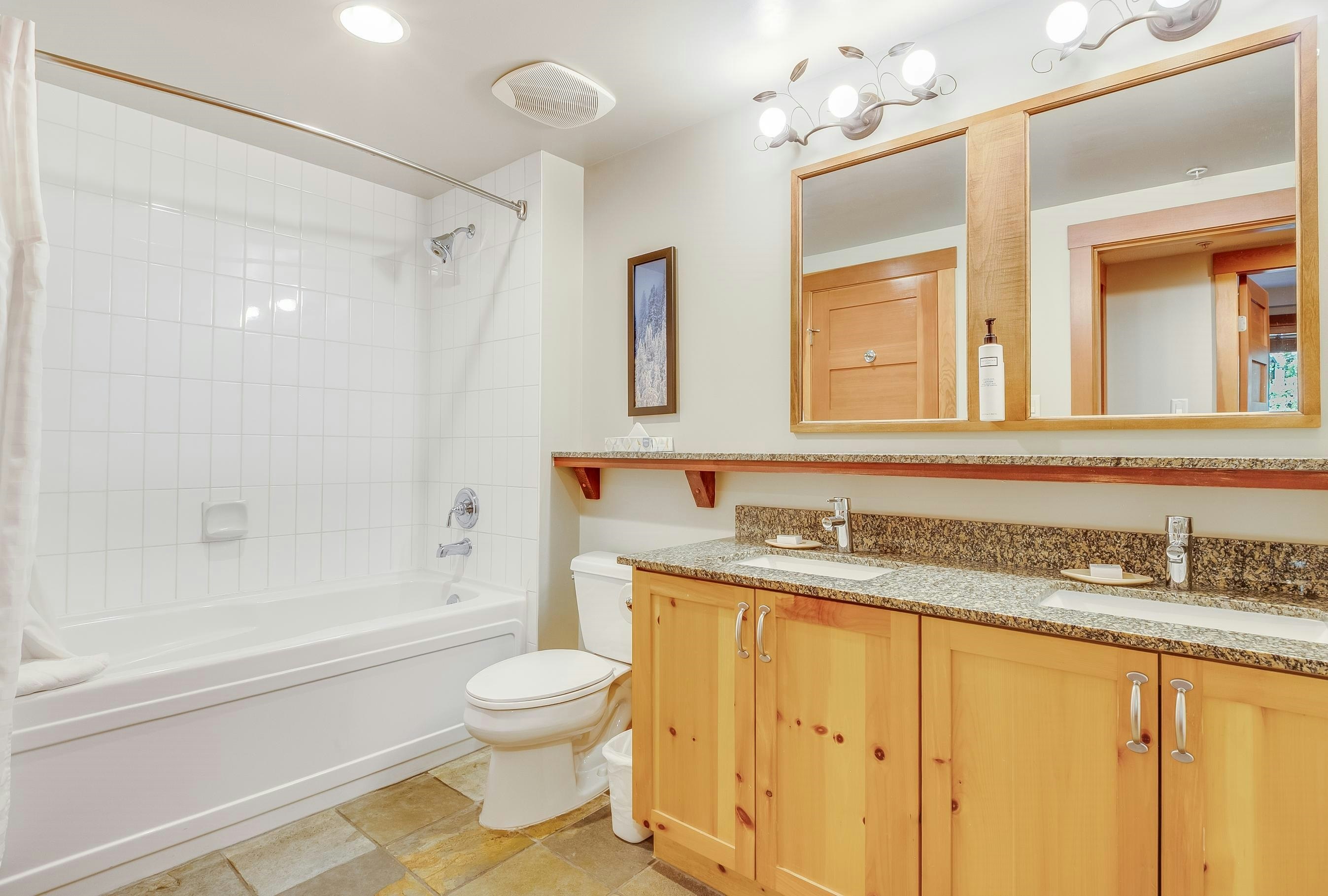 532D-2036 London Lane, Whistler, BC, V8E 0N7 - 20