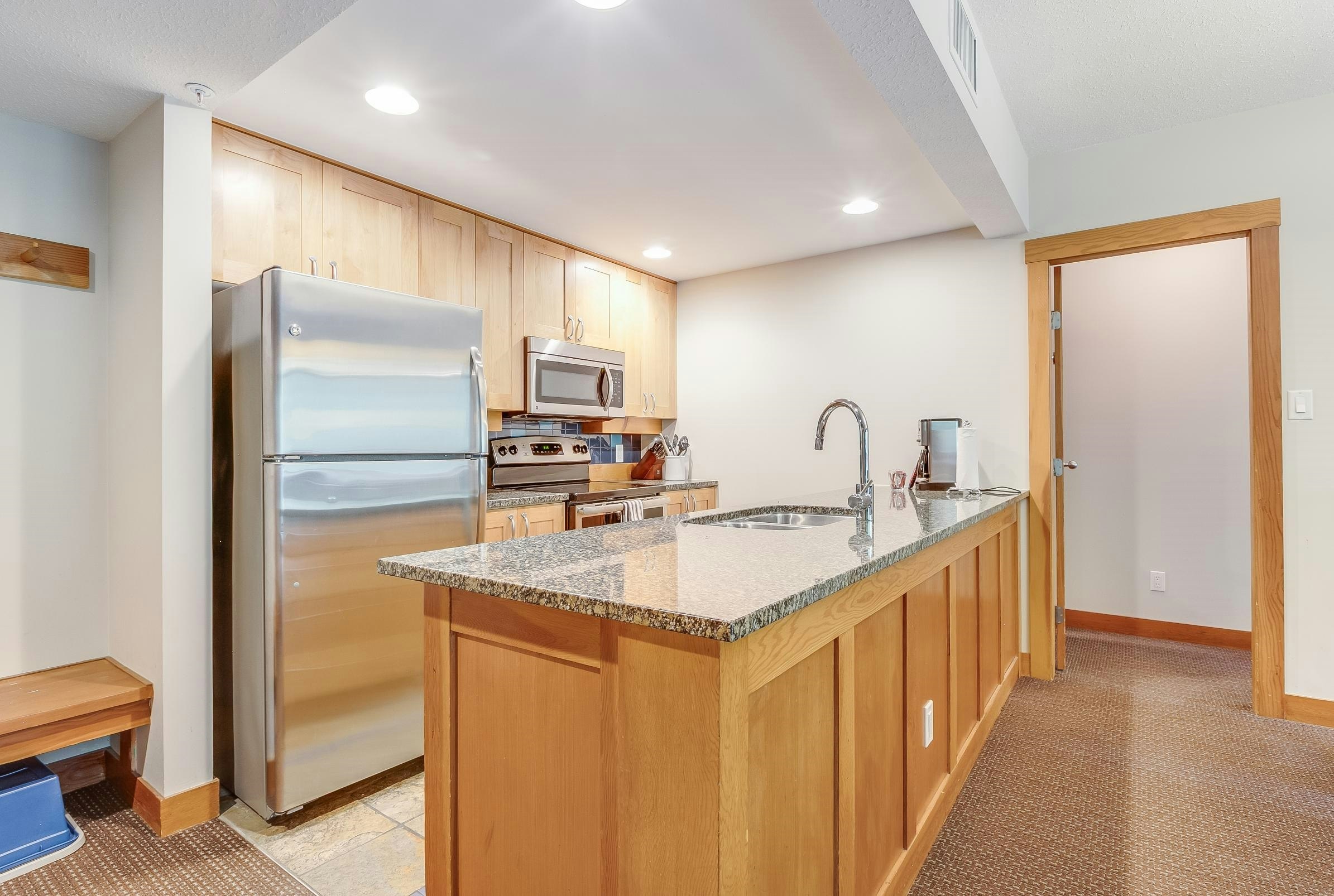 532D-2036 London Lane, Whistler, BC, V8E 0N7 - 11