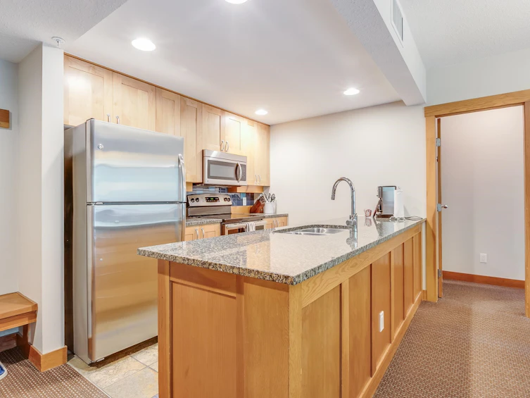 532D-2036 London Lane, Whistler, BC, V8E 0N7 - 11